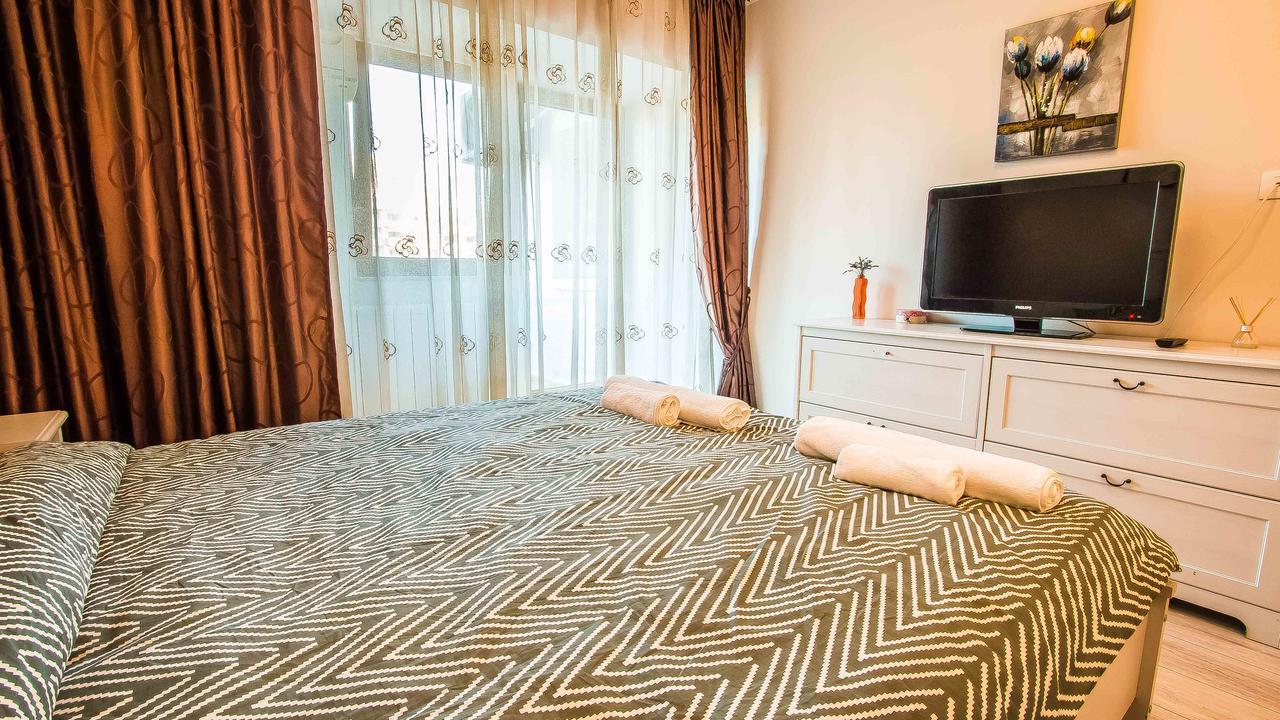 Unirii Boulevard View Apartment Bucharest Exterior photo